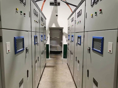 بنك المكثفات التوافقية للجهد العالي