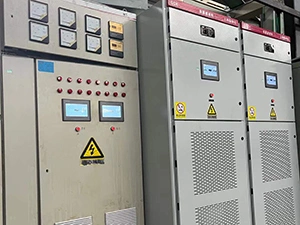 مشروع مولد القدرة غير الفعالة الاستاتيكي (SVG) للجهد المنخفض